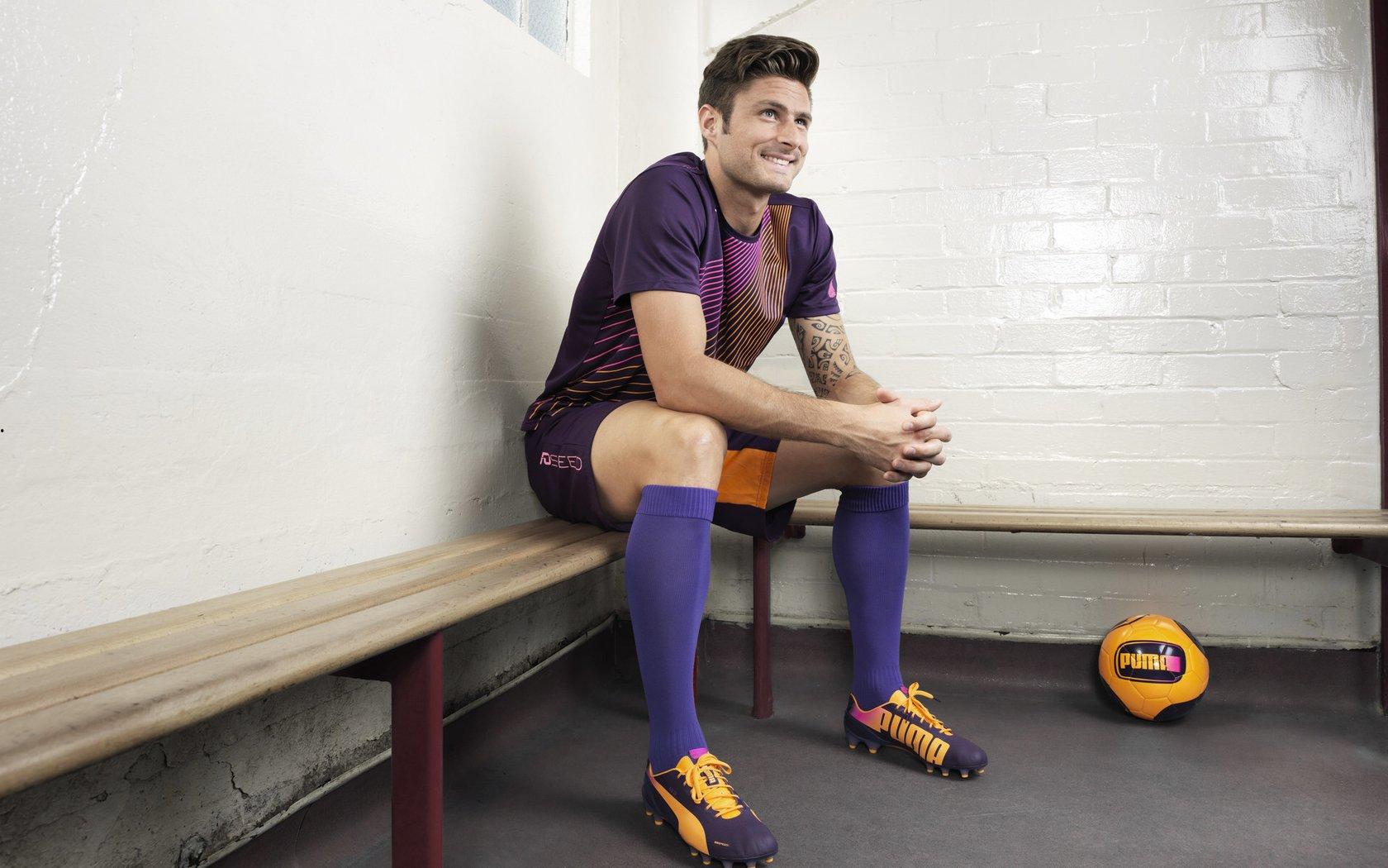 勇士无意送走拉塞尔，水拉表态希望效力至少三年，球队未来战略浮出水面